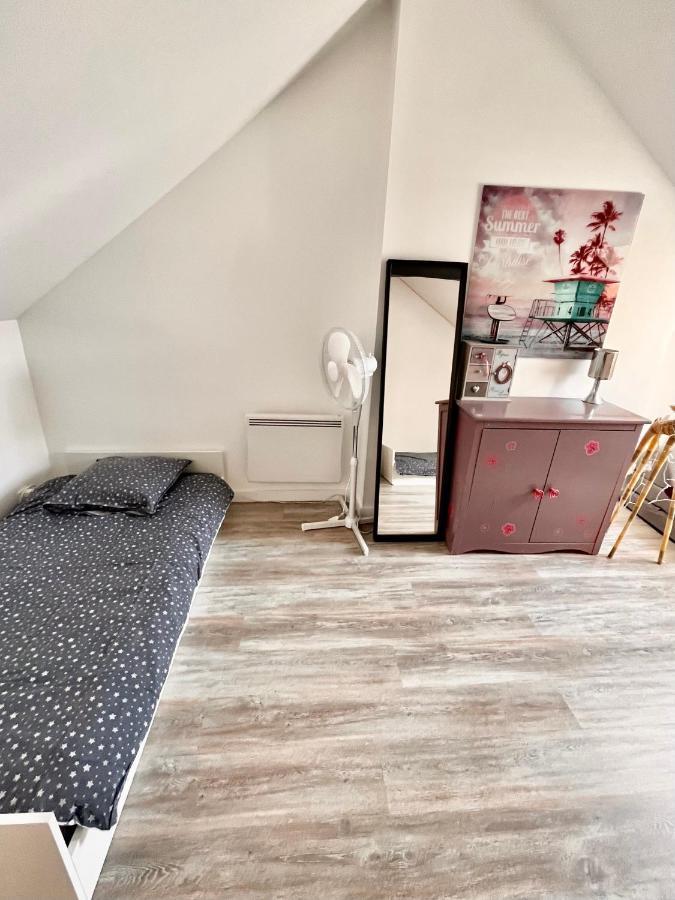 Charmante Maison Au Coeur De Villerville Zewnętrze zdjęcie